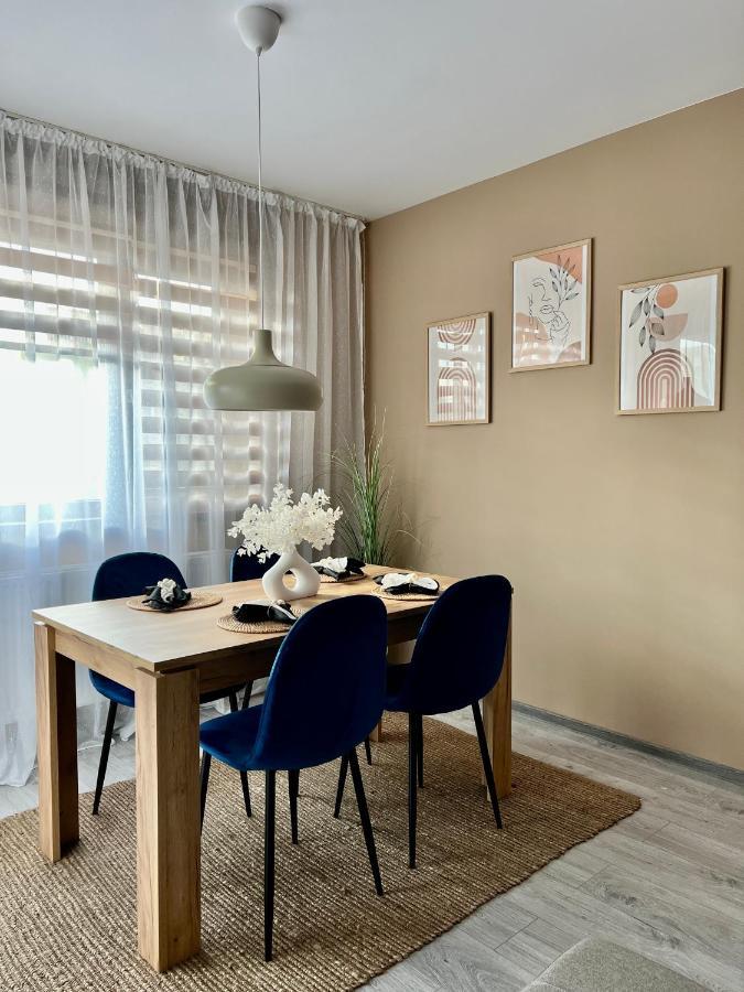 Boholand Apartment Брашов Екстериор снимка